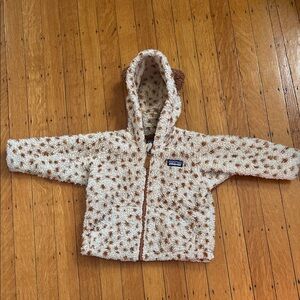 Patagonia Cream and Brown Fleece Jacket